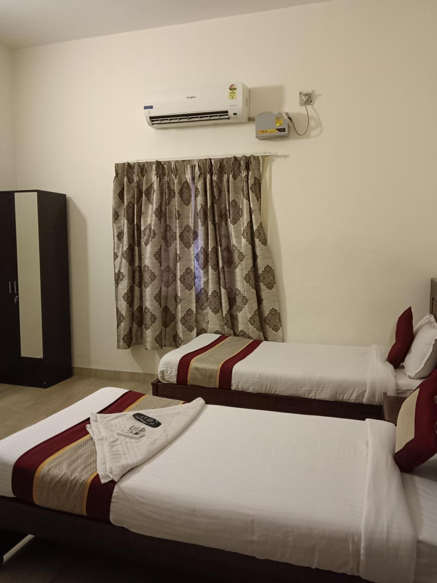 Iris Comfort Inn Chennai Luaran gambar
