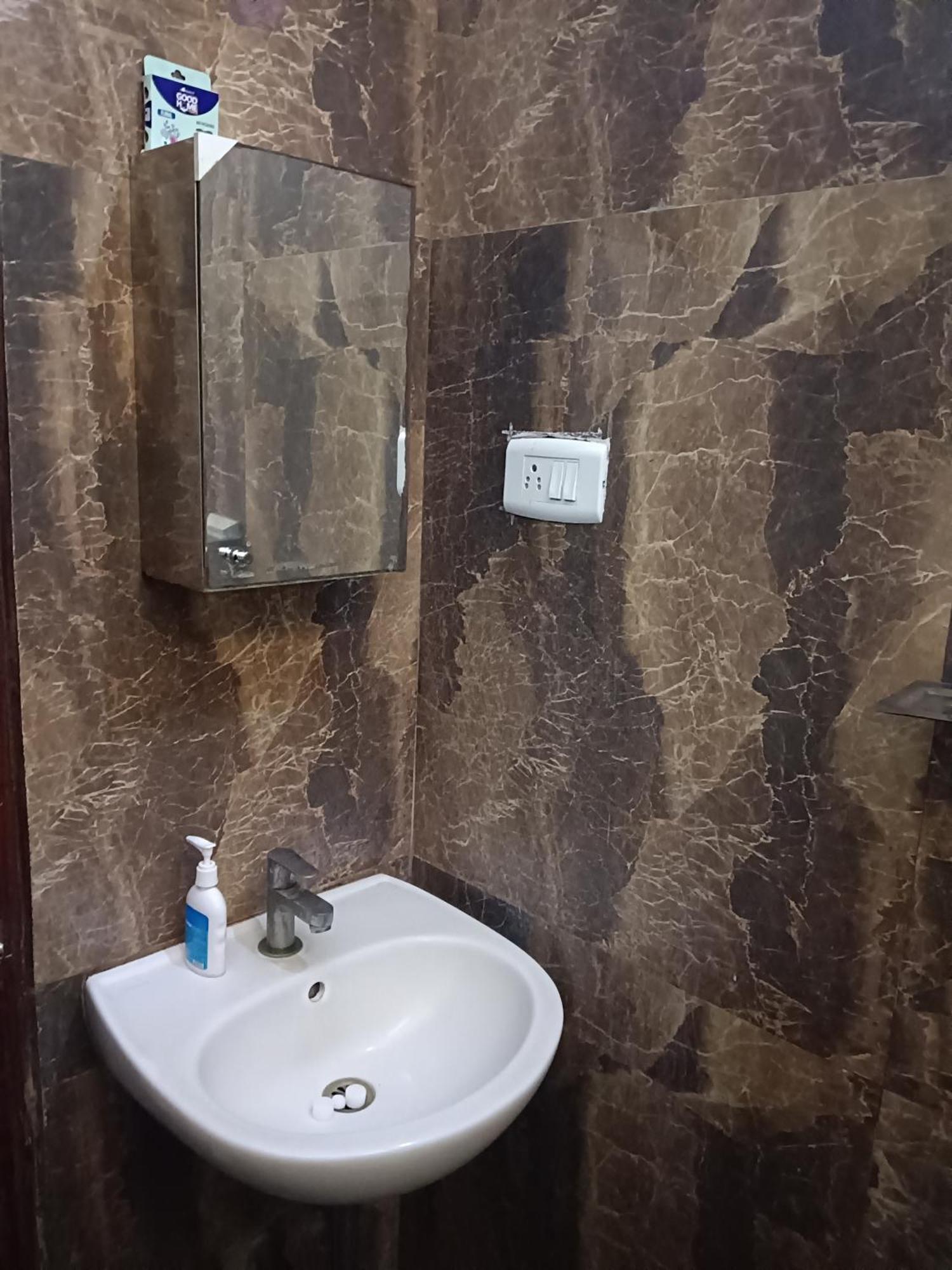 Iris Comfort Inn Chennai Luaran gambar