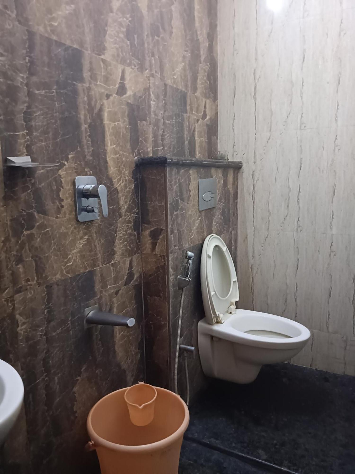 Iris Comfort Inn Chennai Luaran gambar