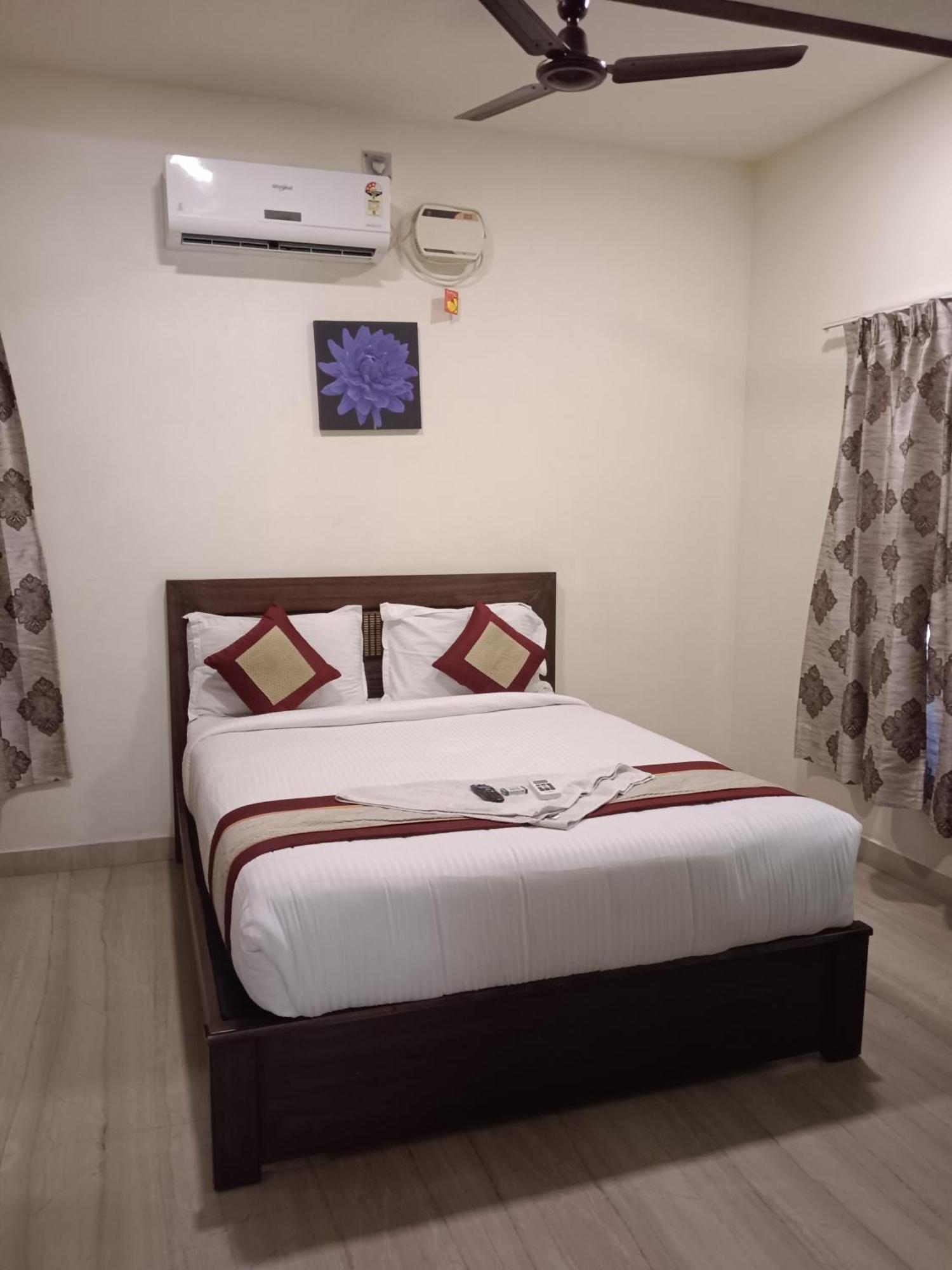 Iris Comfort Inn Chennai Luaran gambar