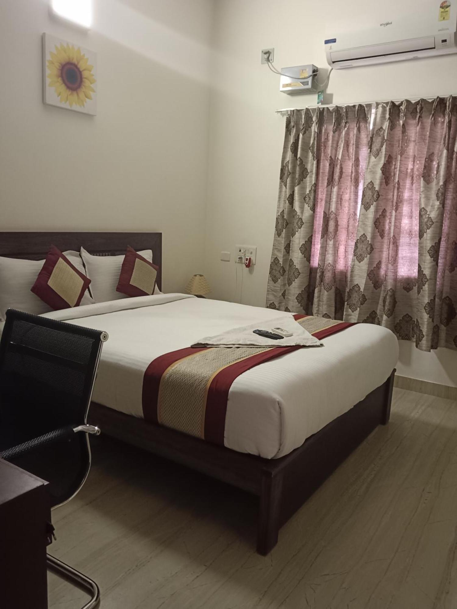 Iris Comfort Inn Chennai Luaran gambar