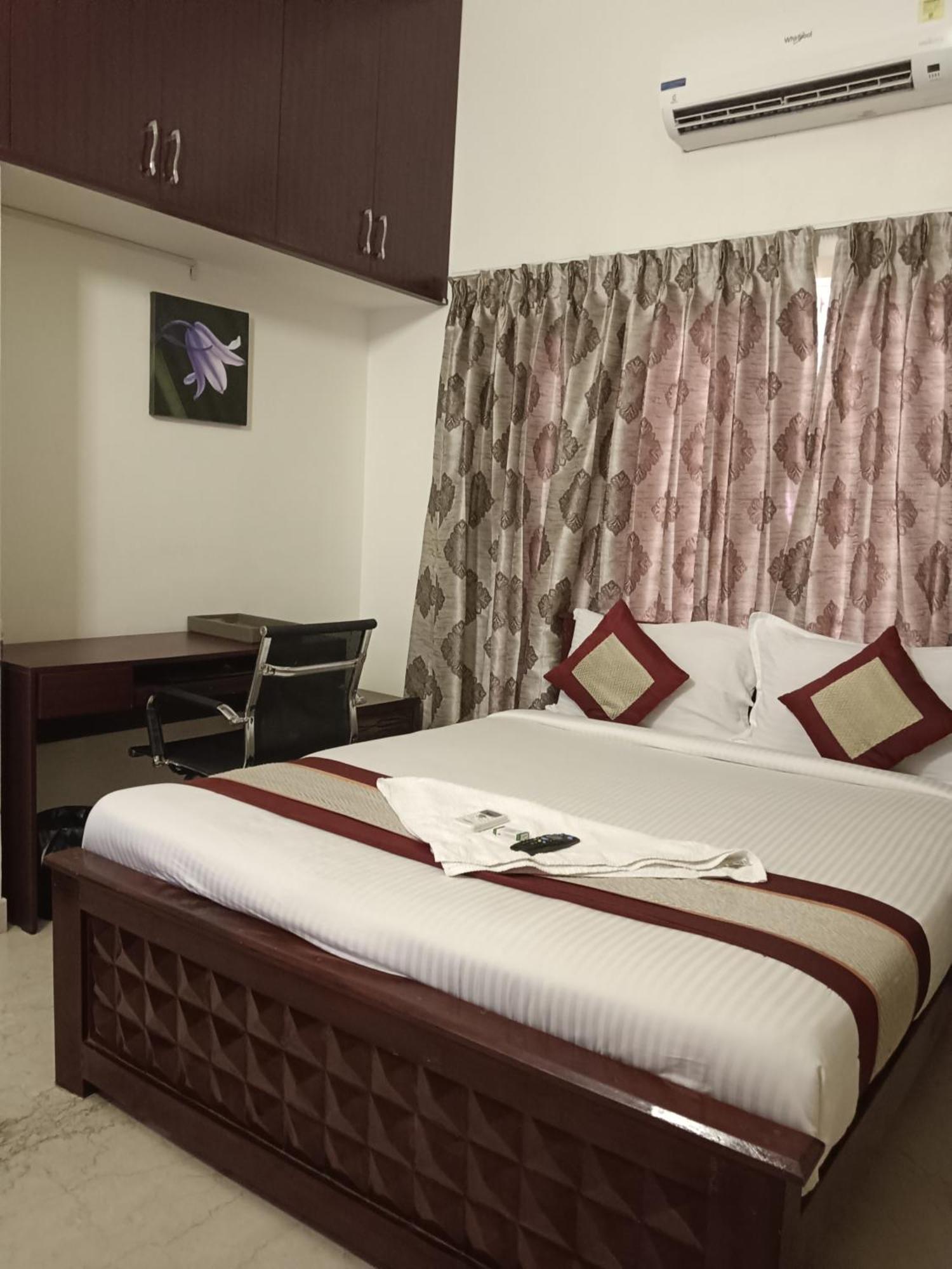 Iris Comfort Inn Chennai Luaran gambar
