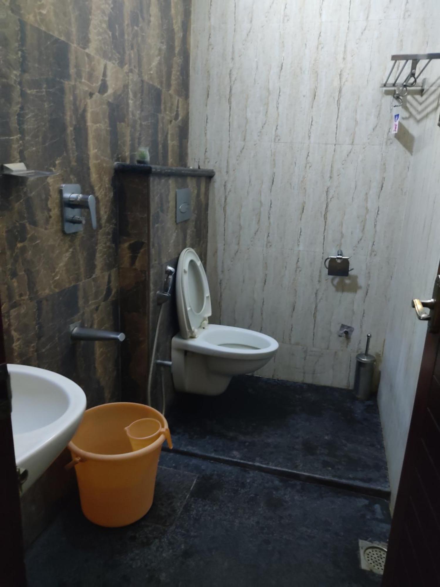 Iris Comfort Inn Chennai Luaran gambar