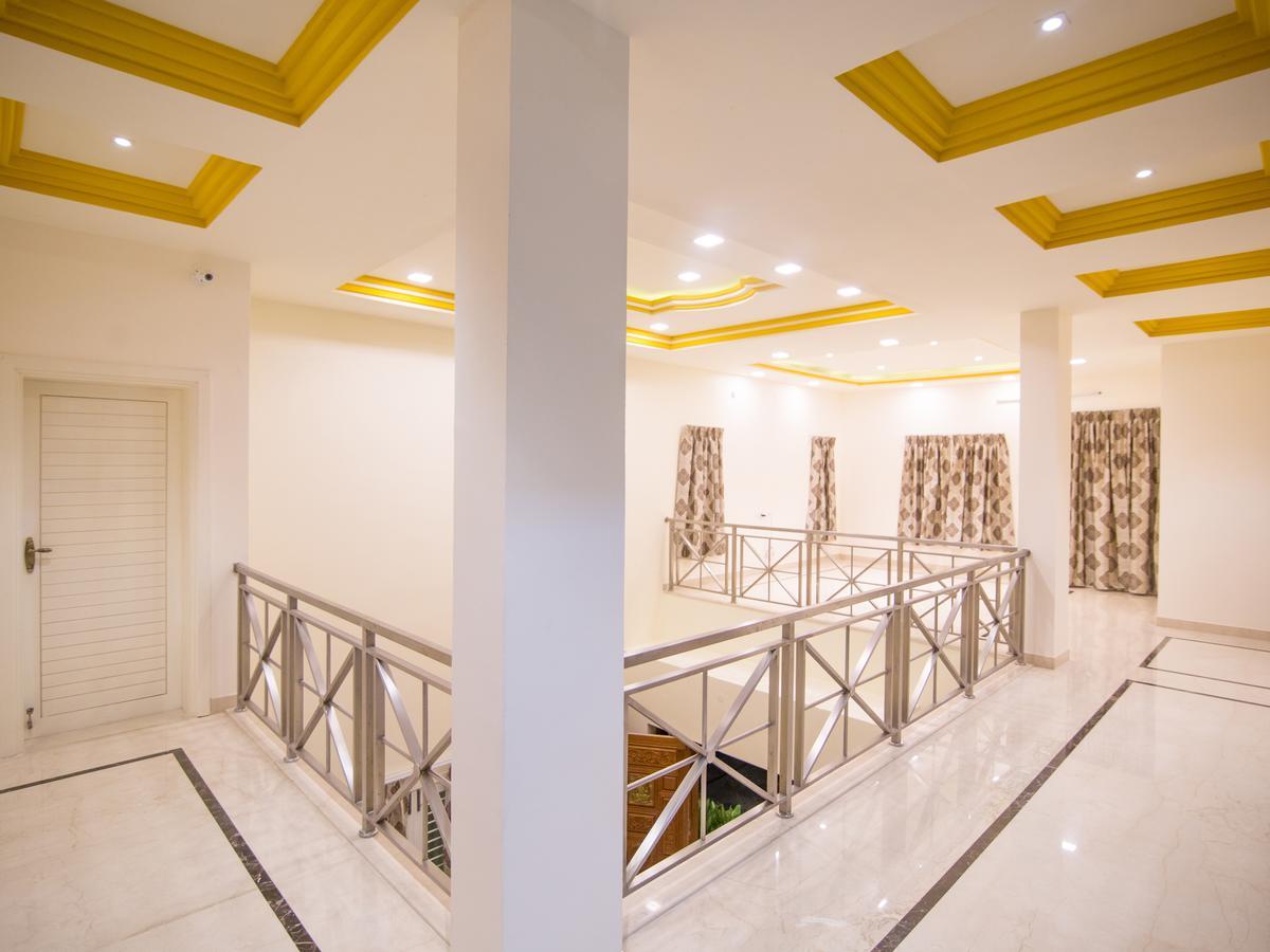 Iris Comfort Inn Chennai Luaran gambar